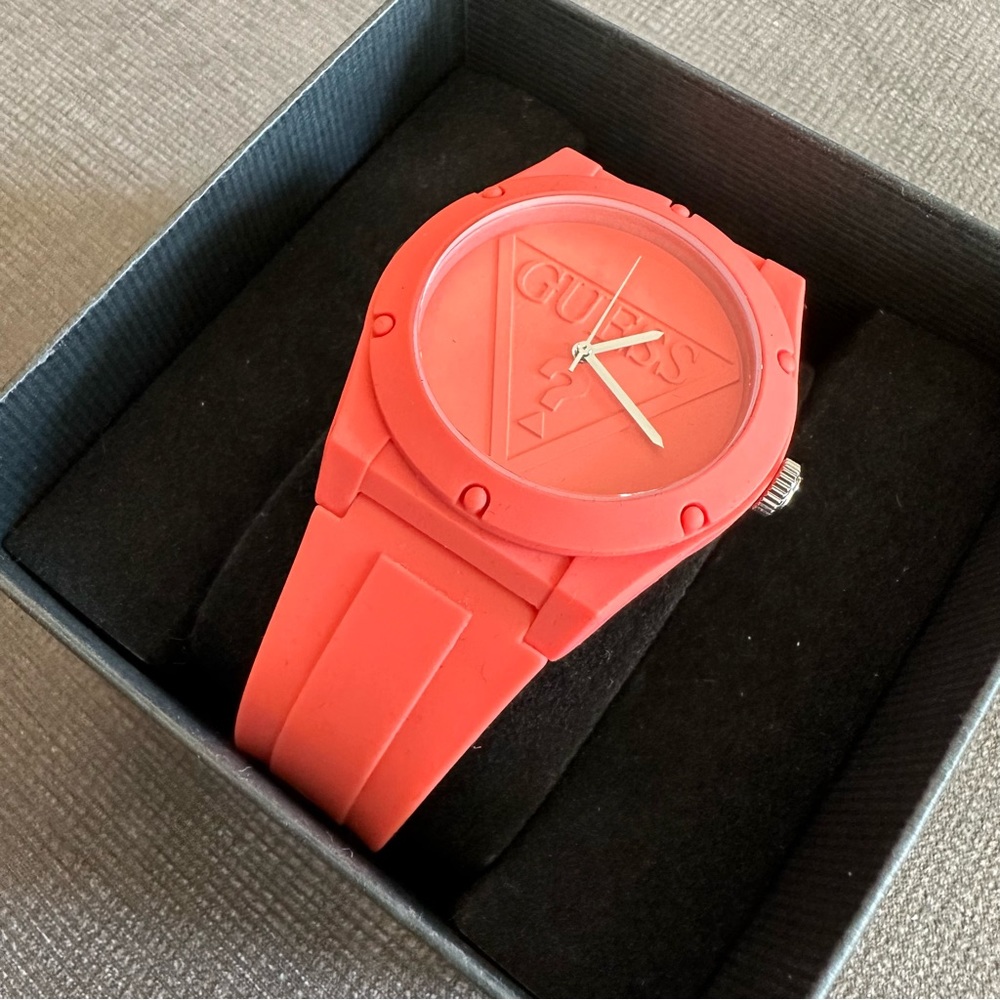 Guess Retro Pop Quartz Orange Silicone Watch